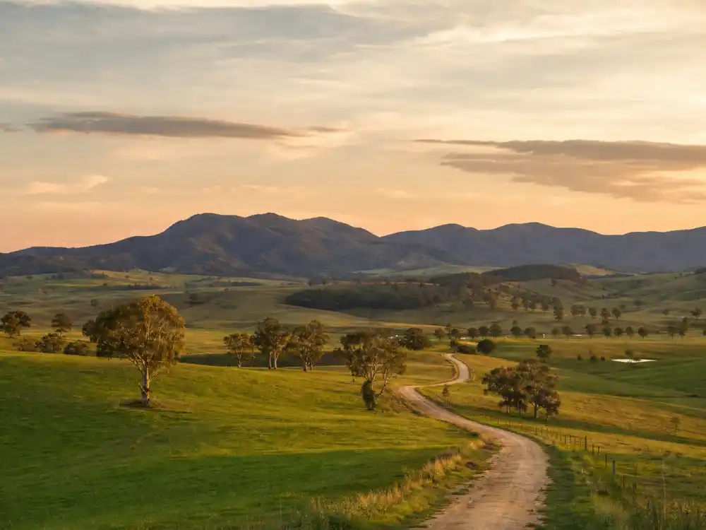 Australian countryside landscape representing Nicole Kidman and Keith Urban ties to Australia