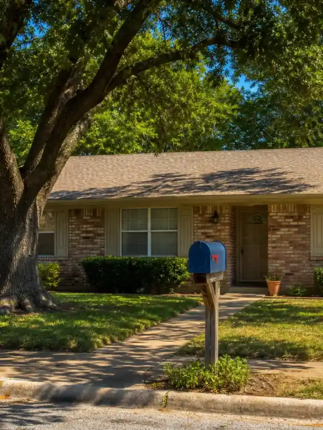 Where Does Selena Gomez Live? From Texas to Beverly Hills