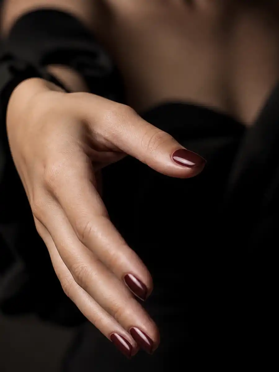 Zoë Kravitz engagement ring mystery at the 2026 Met Gala bare hand close-up