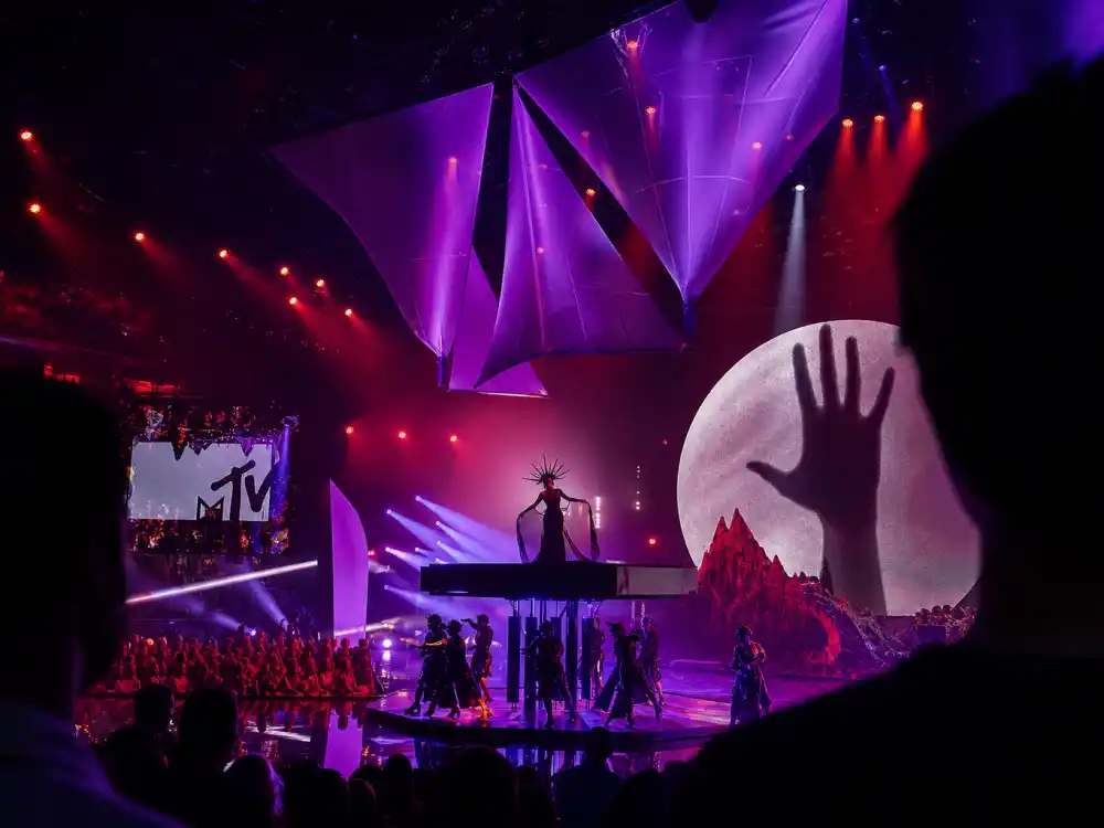 Lady Gaga theatrical VMA stage set piece earns a spot among the best VMA performances of all time with avant-garde props and bold lighting