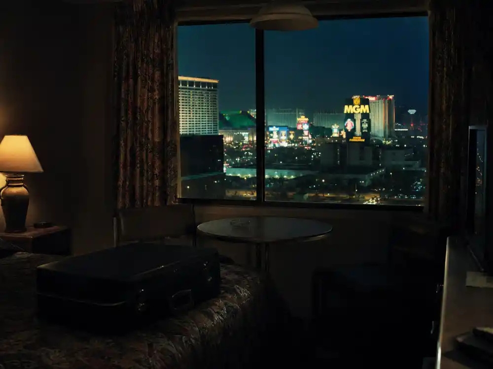 Las Vegas motel neon at night for Elisabeth Shue Leaving Las Vegas 1995 dramatic comeback film