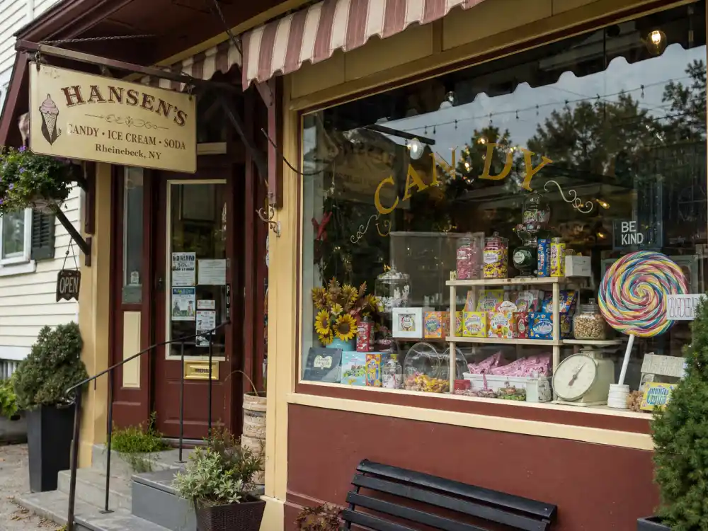Rhinebeck candy store storefront for where is Hilarie Burton now co-owning Samwise with Jeffrey Dean Morgan