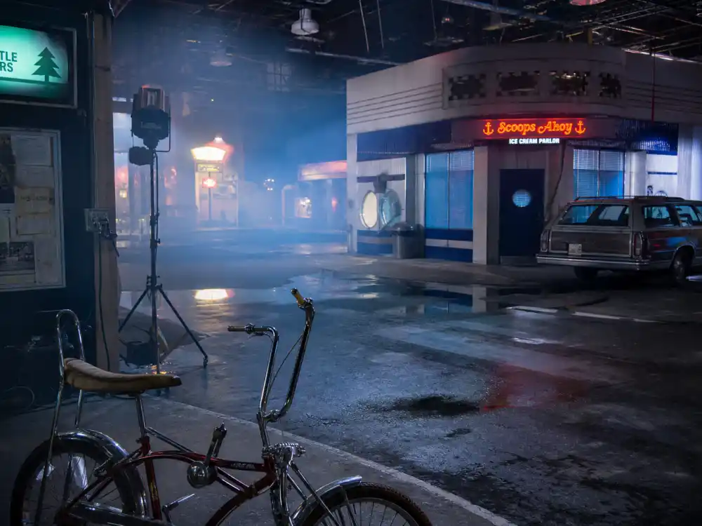 Retro sci-fi teen drama film set reflecting how old is Finn Wolfhard career arc from Vancouver roots to global Netflix stardom as Mike Wheeler on Stranger Things