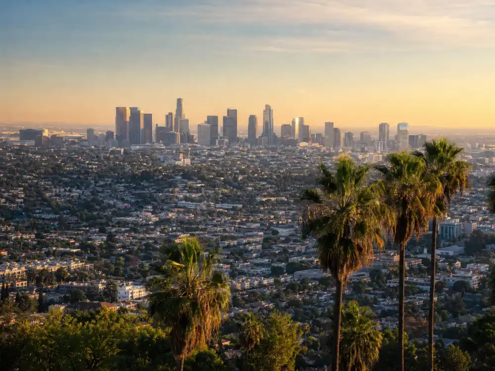 Los Angeles California skyline evoking how old is Kendall Jenner birthplace — the city where Kendall Nicole Jenner was born on November 3, 1995