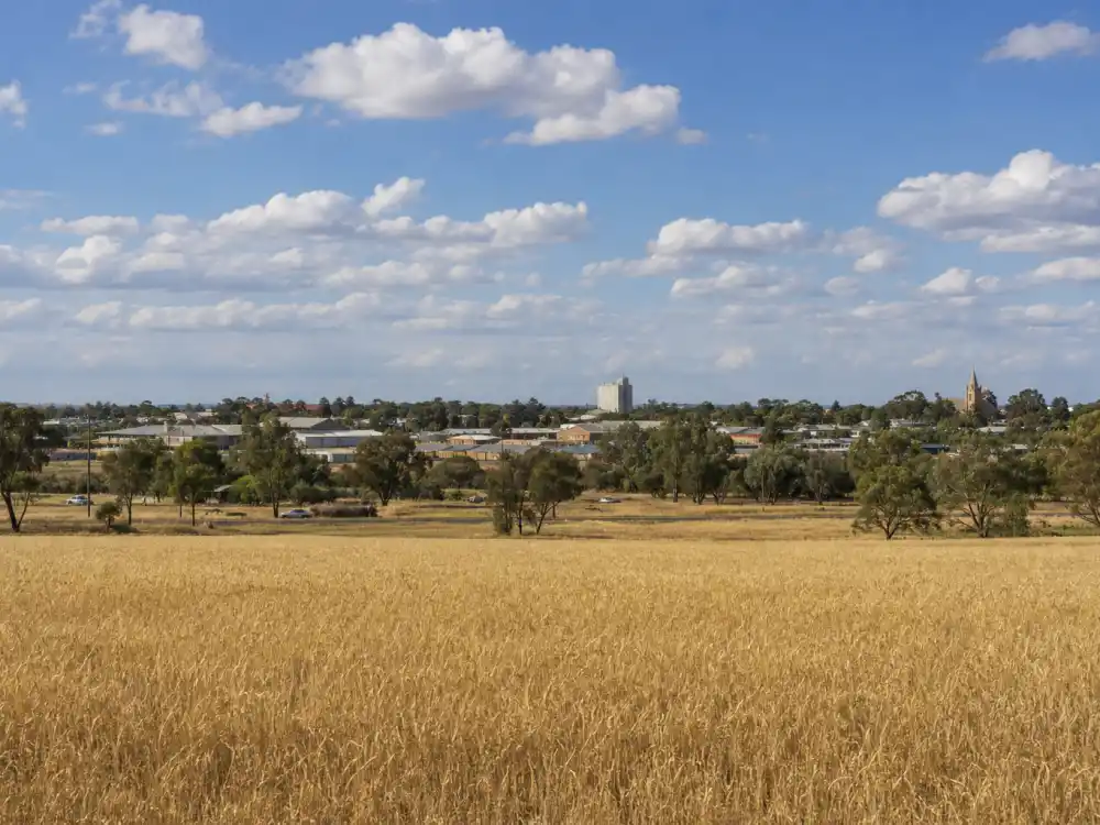 Dalby Queensland countryside evoking how old is Margot Robbie birthplace — the Australian region where Margot Elise Robbie was born on July 2, 1990