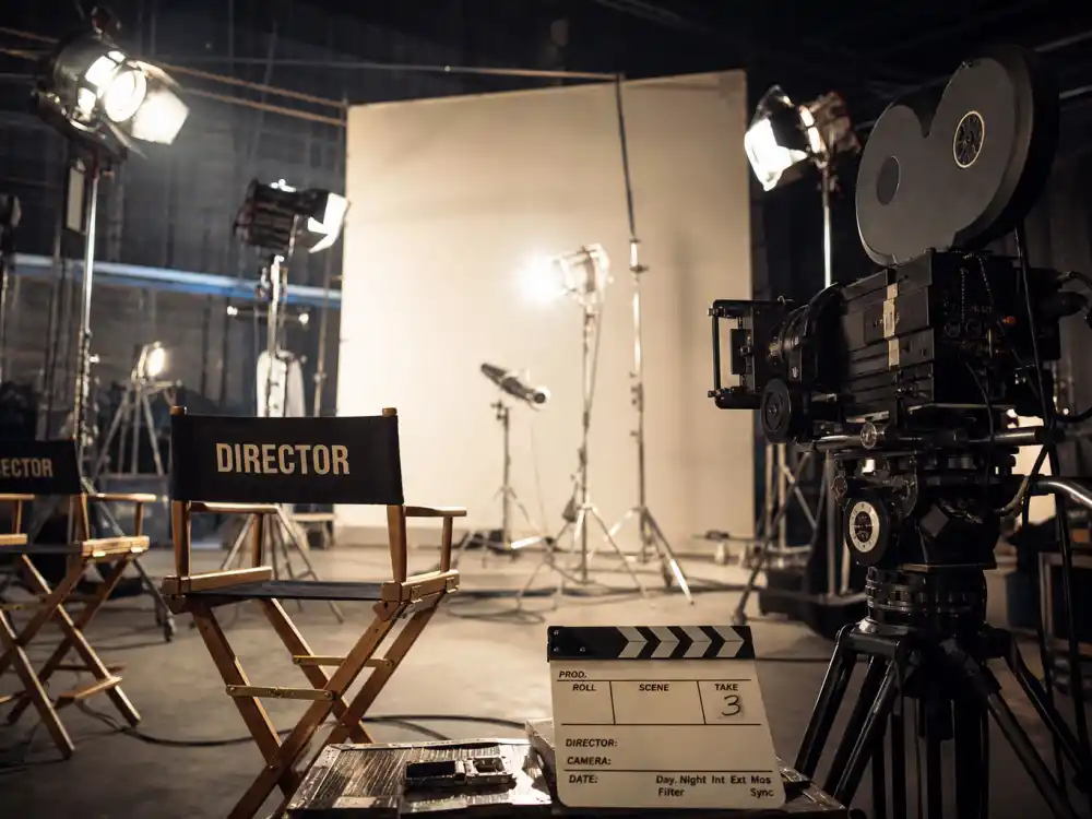 Film studio set reflecting how old is Matt Damon career arc from Boston breakout to Oscar-winning drama and global blockbuster franchise dominance