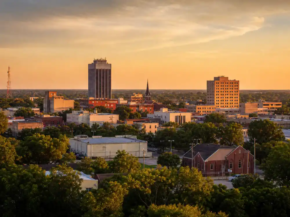Tyler Texas skyline evoking how old is Patrick Mahomes birthplace — the East Texas city where Patrick Lavon Mahomes II was born on September 17, 1995