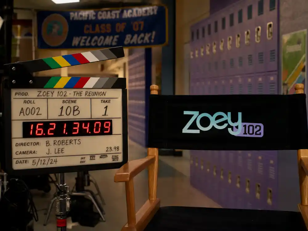 A TV studio soundstage rebuilding a high school dorm set for Jamie Lynn Spears return in Zoey 102