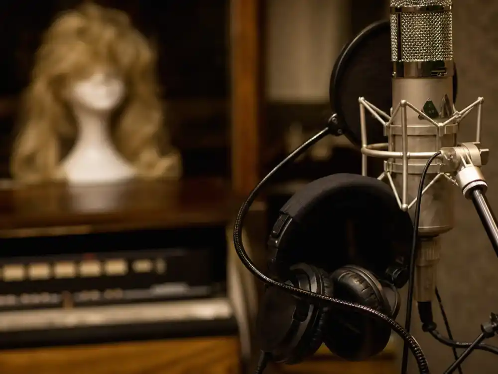Recording studio setup for Kim Zolciak early music career and Tardy for the Party pop era