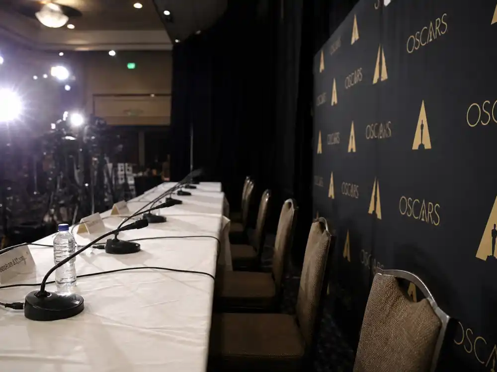 Awards press room microphones after the La La Land Moonlight best picture mistake when PwC and producers faced global media scrutiny