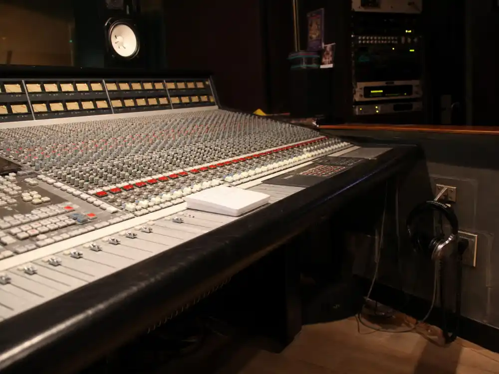 1990s hip-hop recording booth for what happened to Lauryn Hill during Fugees fame with Wyclef and Pras