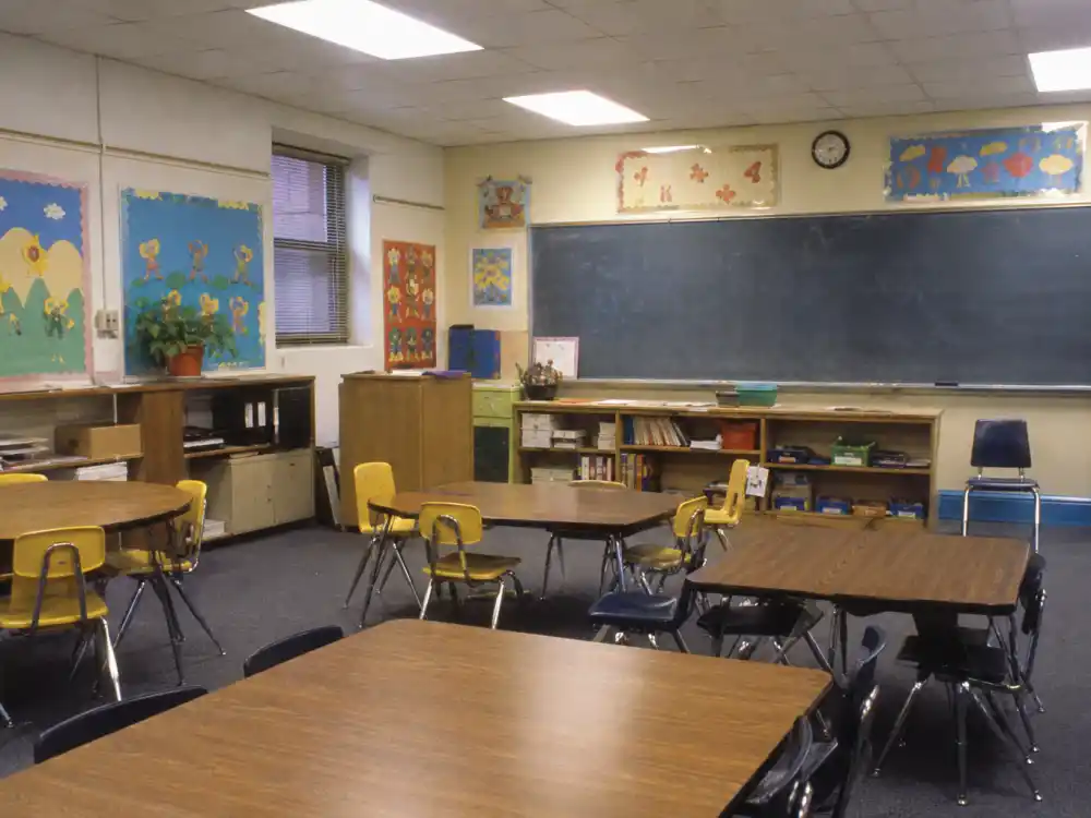 1990s elementary classroom for Miko Hughes Kindergarten Cop Joseph role alongside Arnold Schwarzenegger