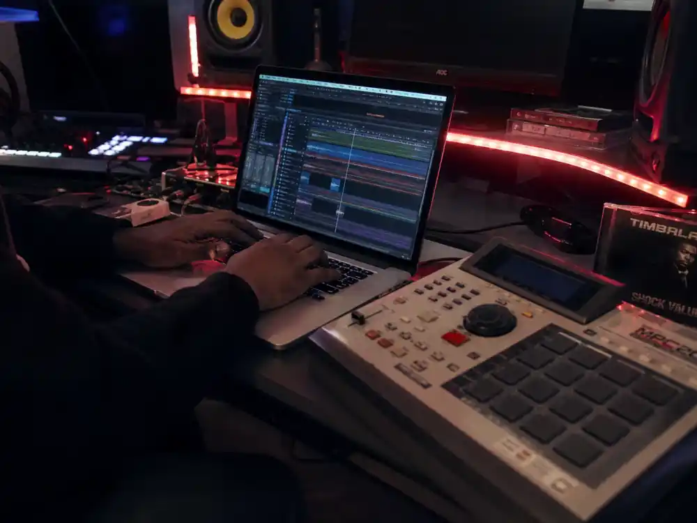 2006 Timbaland-style pop production desk for what happened to Nelly Furtado Loose album peak
