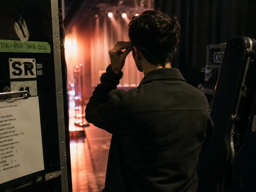Tour backstage for what happened to Nelly Furtado now — indie pop comeback in 2026