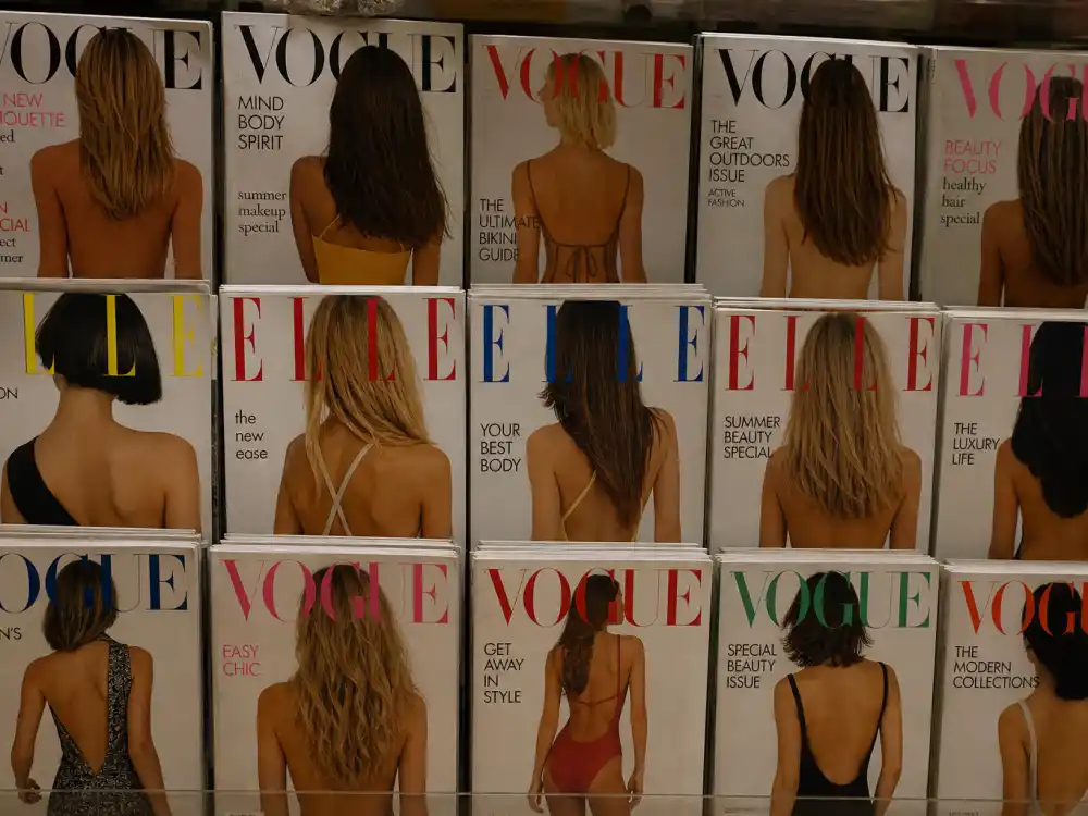 1990s fashion magazine newsstand for Niki Taylor supermodel Vogue and Elle cover-girl dominance
