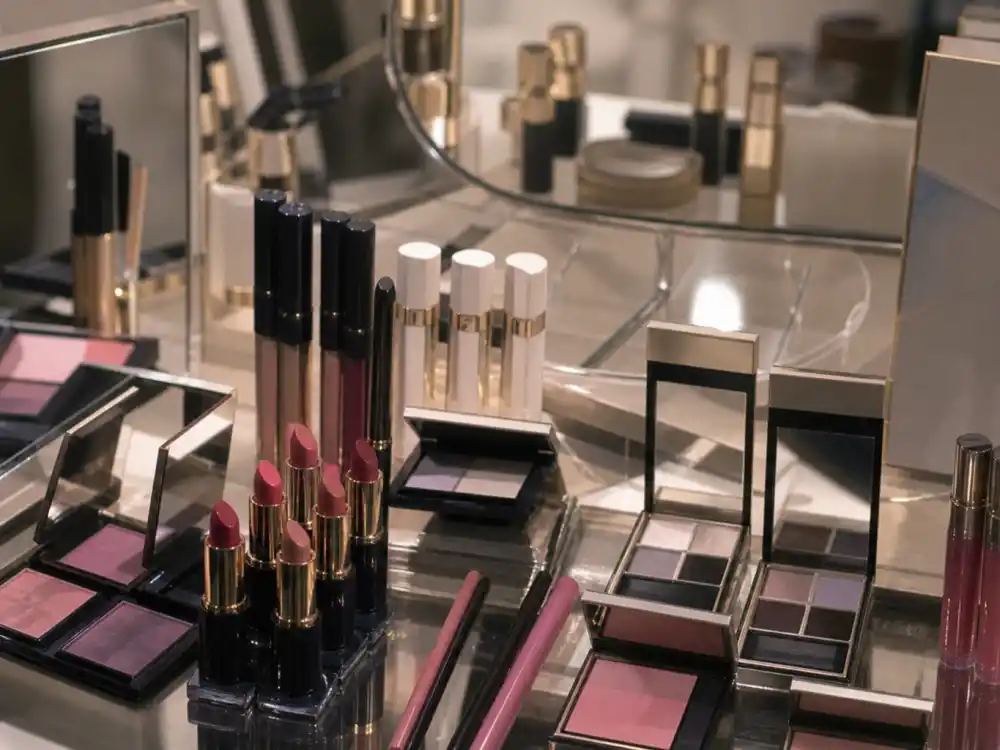 Classic CoverGirl cosmetics vanity display for where is Niki Taylor now youngest supermodel contract era