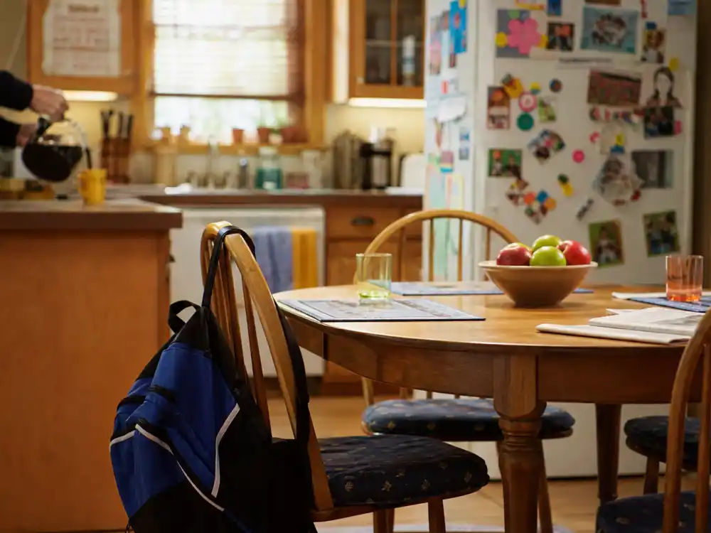 An early 2000s suburban kitchen for Robert Carradine Lizzie McGuire TV dad Sam McGuire era