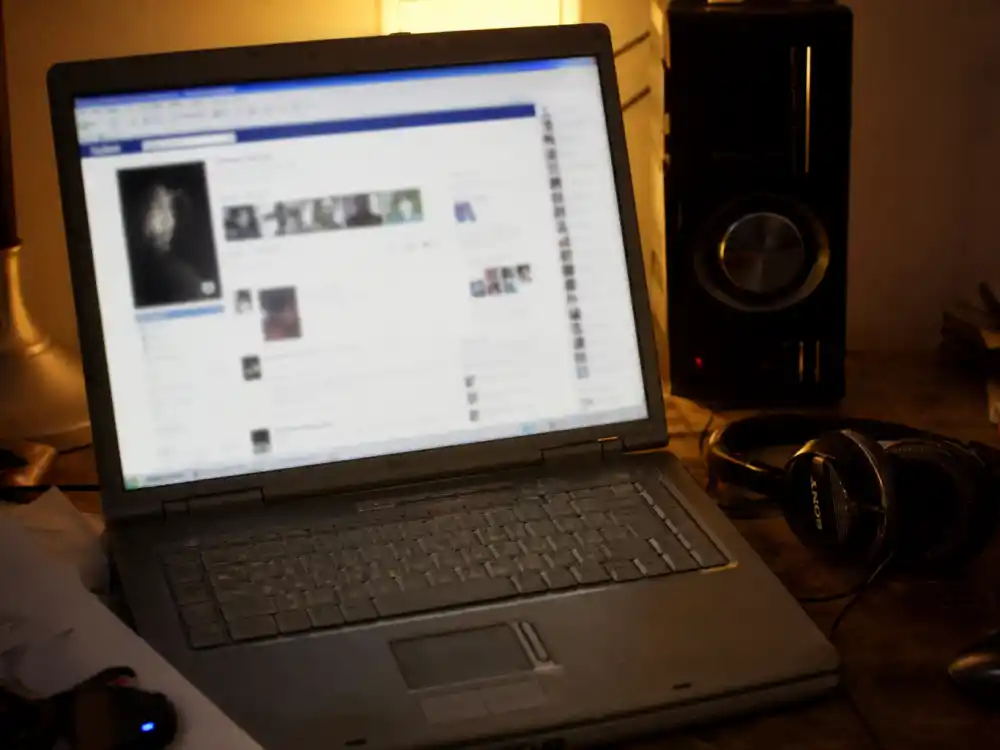 MySpace viral laptop desk for what happened to Soulja Boy as an internet-first rapper