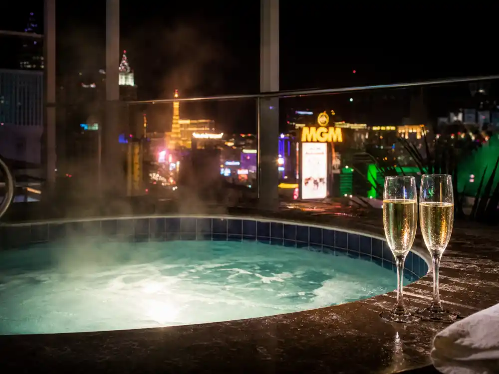 Las Vegas hot tub night skyline for what happened to Trishelle Cannatella on Real World Vegas 2002