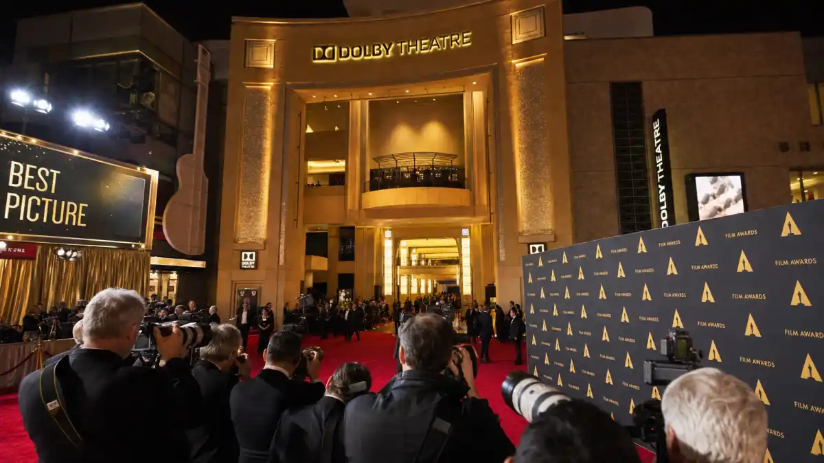 Who won best picture at Oscars 2026 — Dolby Theatre red carpet and Best Picture signage at the 98th Academy Awards