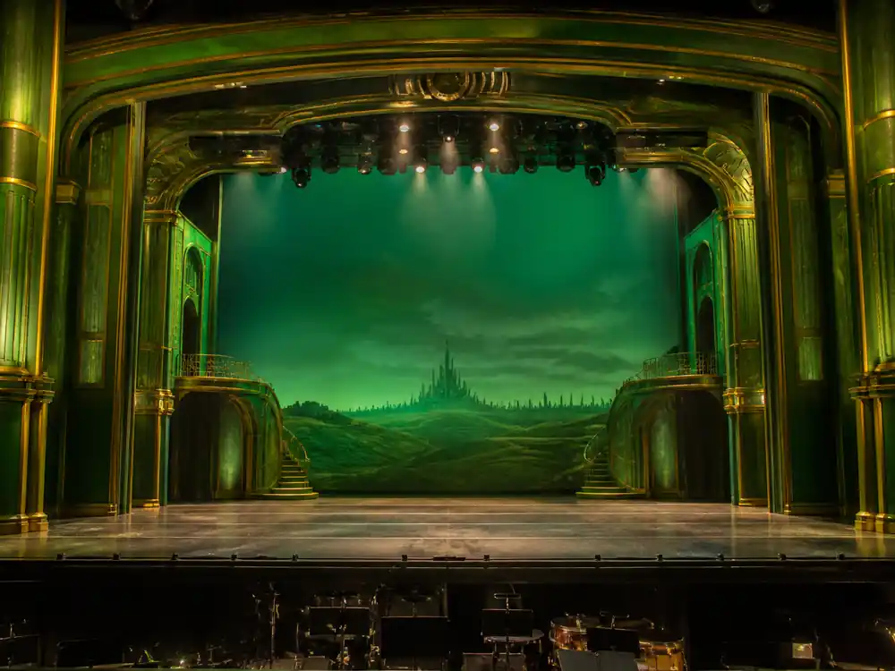 Emerald theatrical stage set for how much does Ariana Grande make from film work