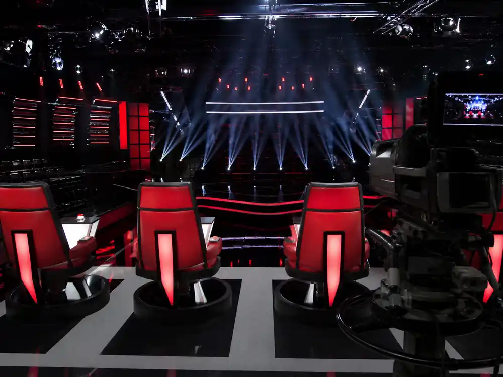Empty TV coaching chairs for how much does Ariana Grande make from television